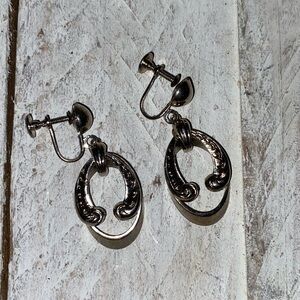 Vintage Elegant Silver Screw-On Earrings